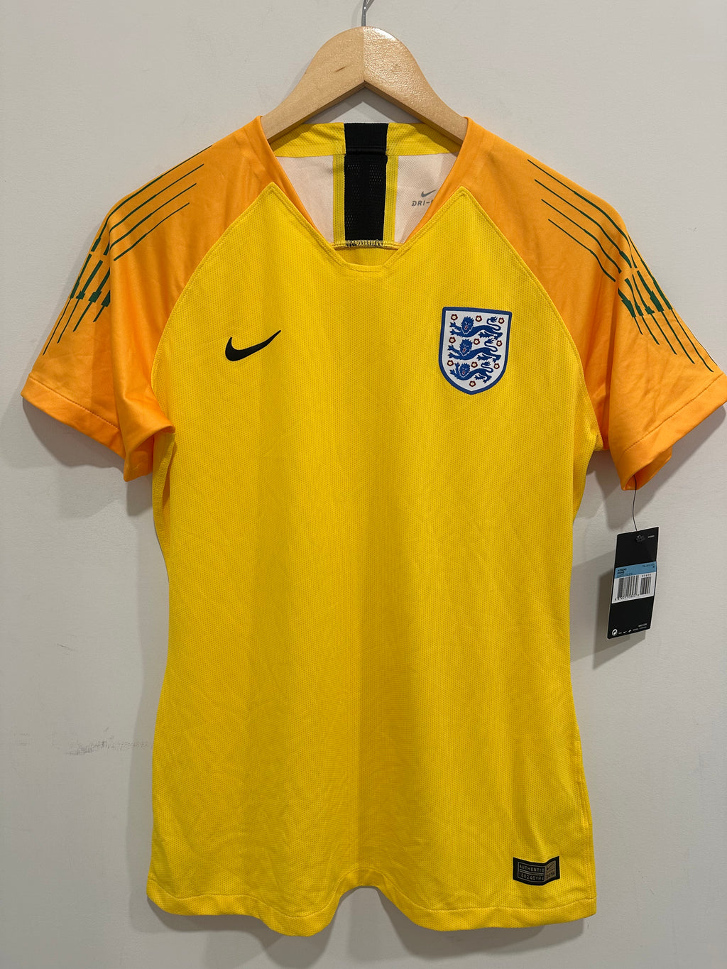 England 2018 GK Soccer Jersey (Women's M) NWT