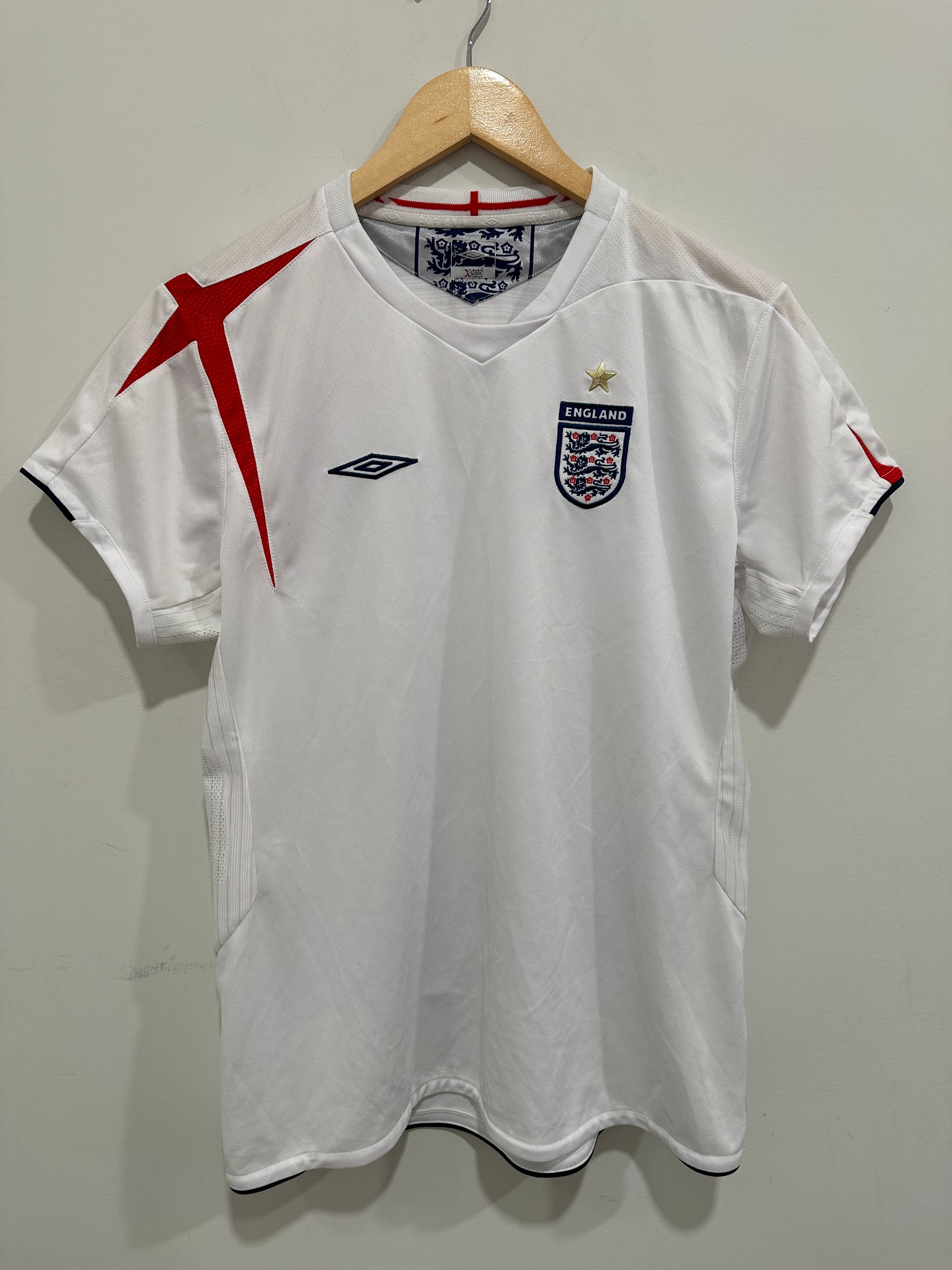 England 2005-06 Home Soccer Jersey (YL)