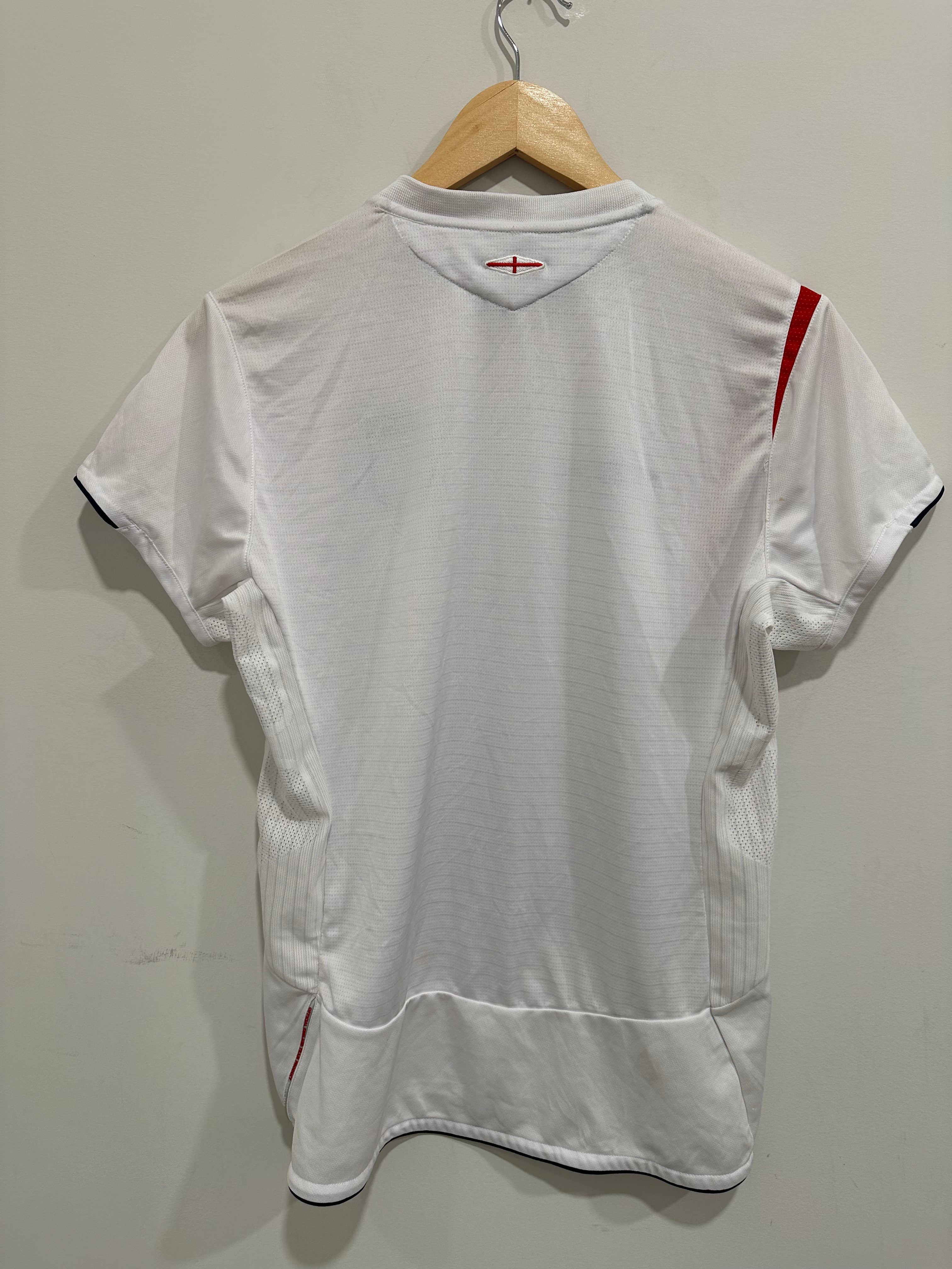 England 2005-06 Home Soccer Jersey (YL)