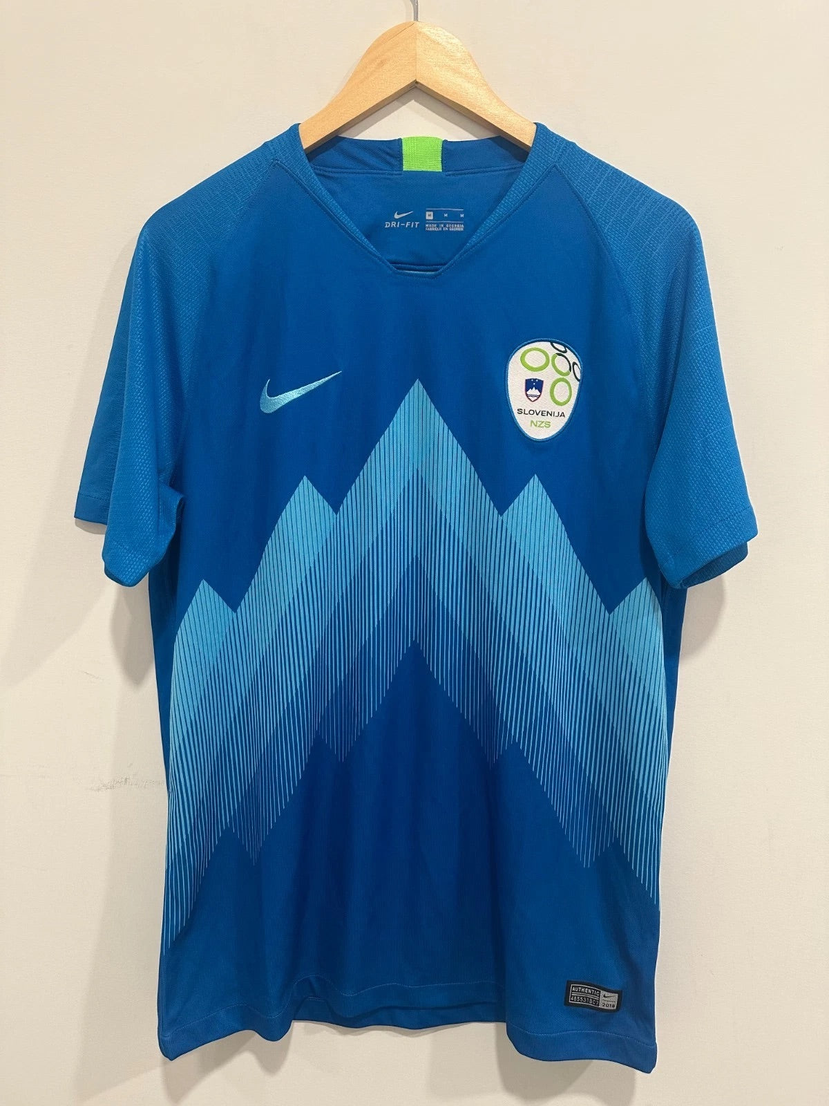 Slovenia 2018-19 Away Soccer Jersey (M)