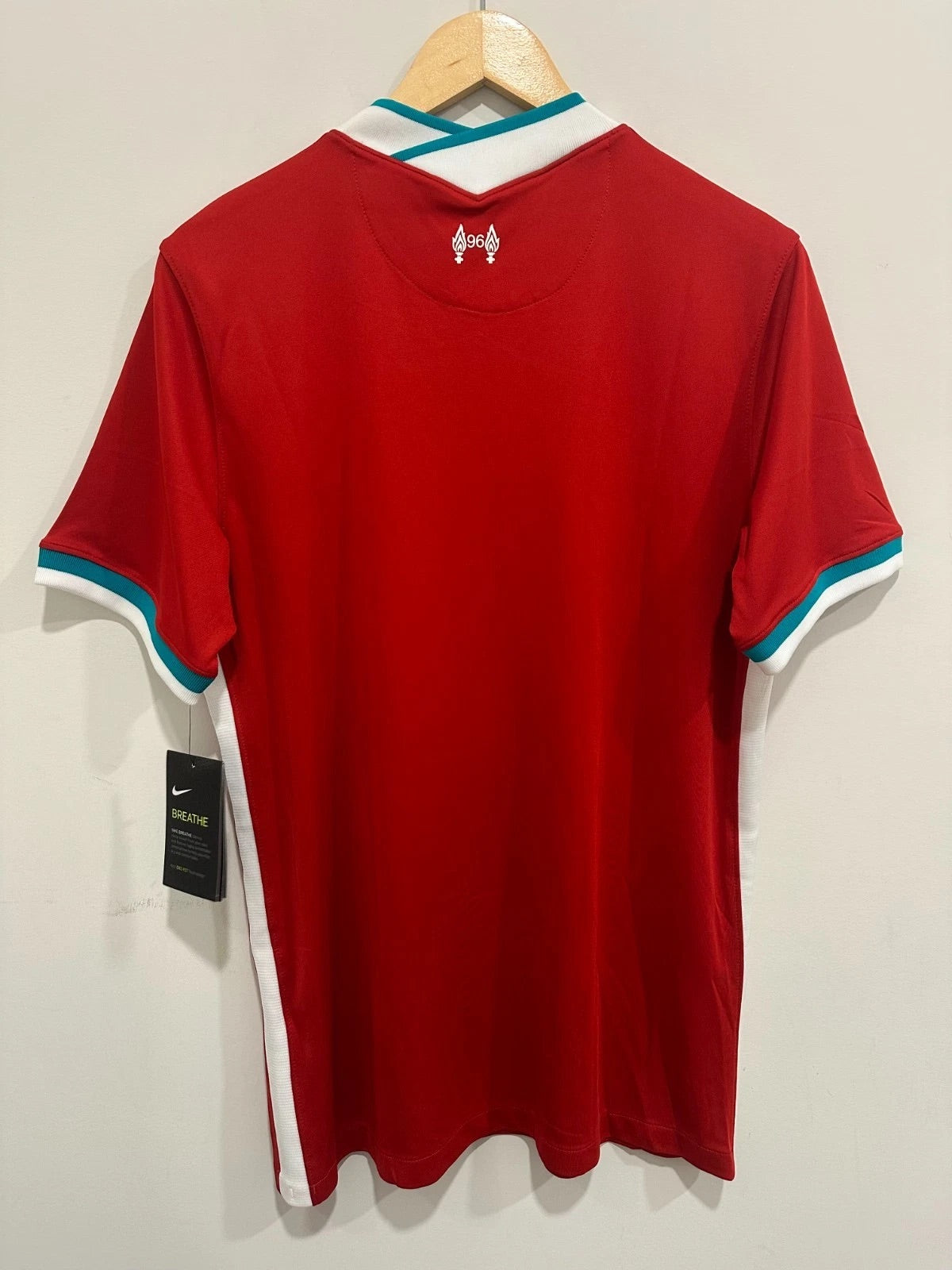 Liverpool 2020-21 Home Soccer Jersey (M) NWT