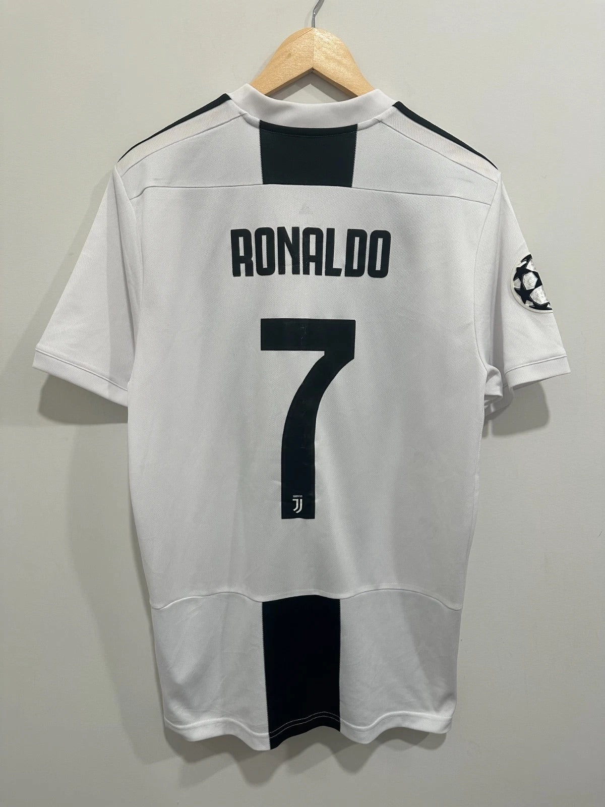Juventus 2018-19 Home Soccer Jersey Ronaldo #7 (L)