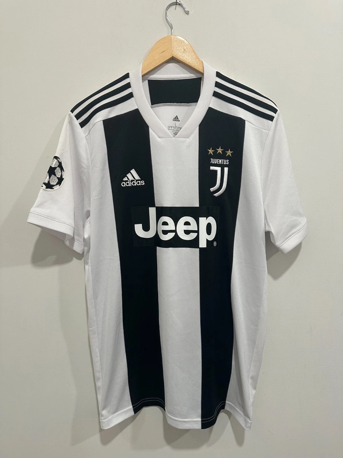 Juventus 2018-19 Home Soccer Jersey Ronaldo #7 (L)