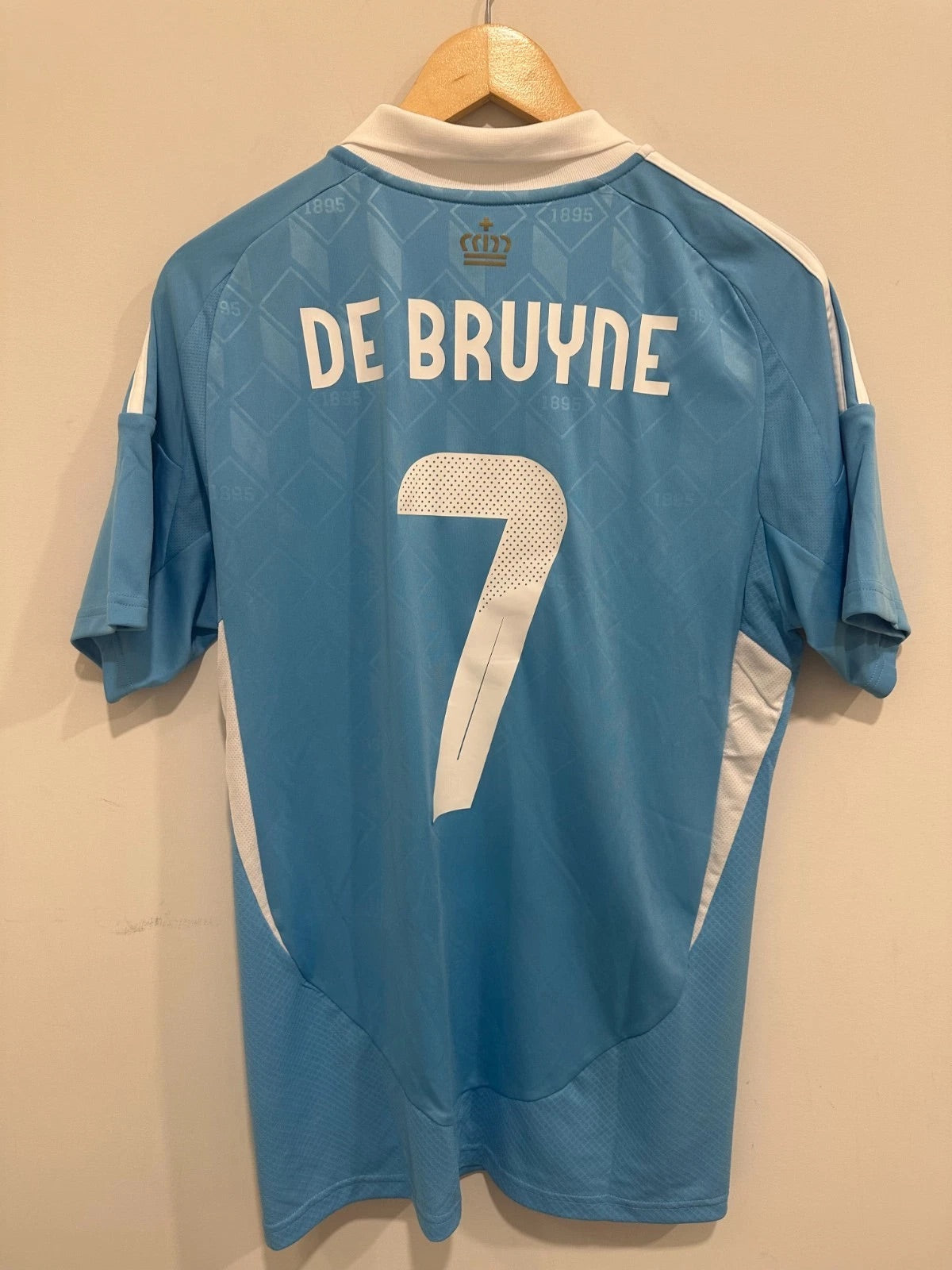 Belgium 2024 Away Soccer Jersey De Bruyne #7 (M) NWT