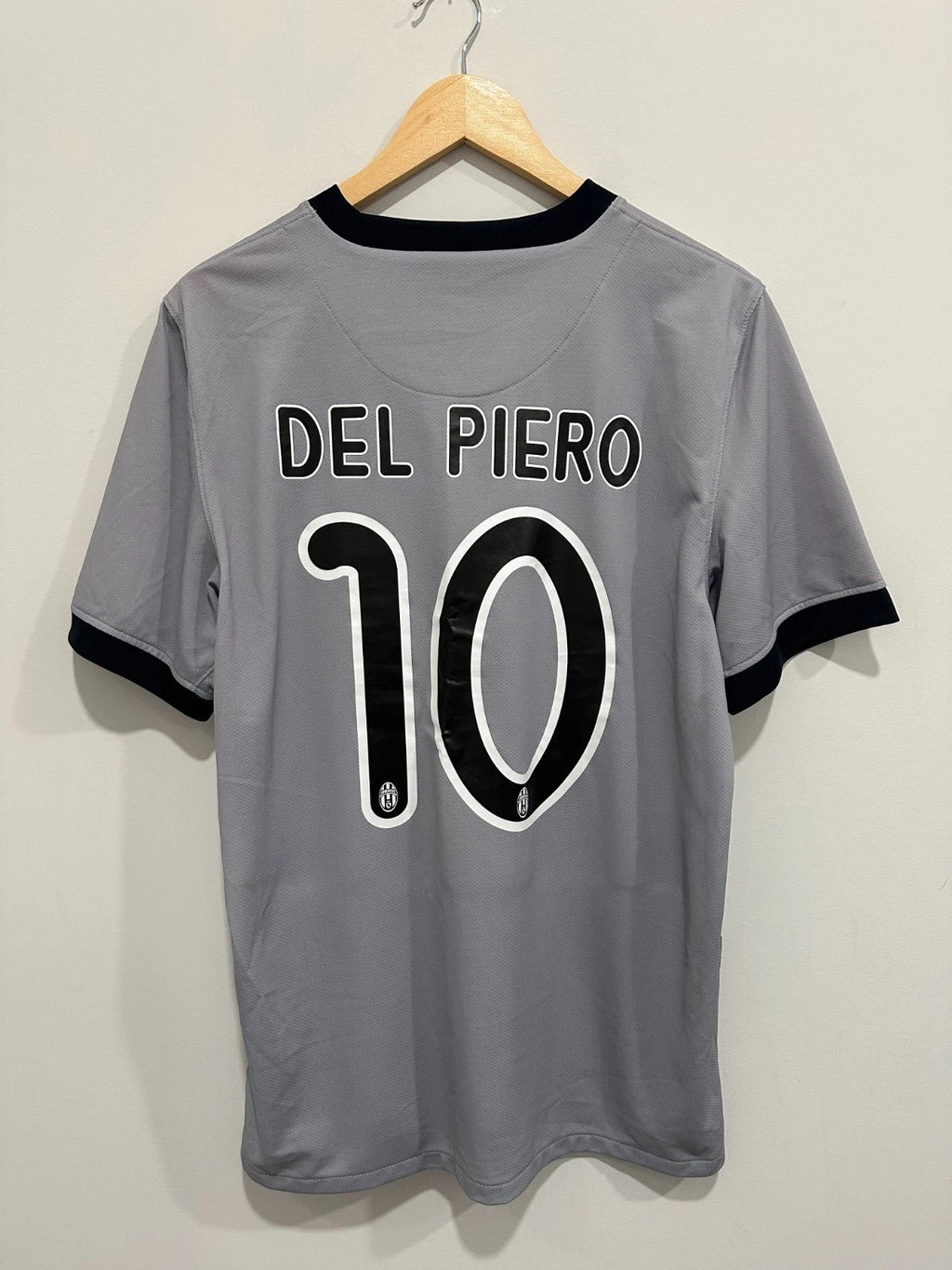 Juventus 2009-10 Away Soccer Jersey Del Piero #10 (M)